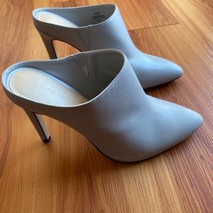 Women classic heel new